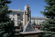 Памятник Первостроителя г. САЛАВАТ фото М. САФИКАНОВ